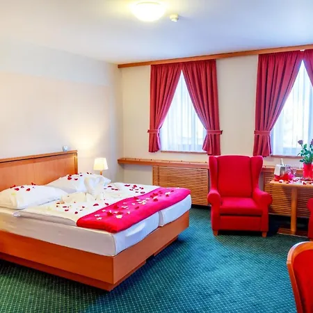 Slovan 4* 耶塞尼克